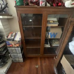 5 Book Shelf’s Trying To Get Rid Off 