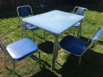 Vintage table needs some cleanup was going to repaint it and wash it up