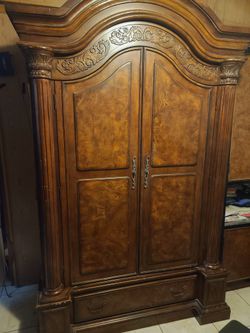 Armoire