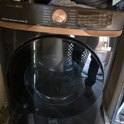 7.5 cu. ft. Smart Electric Dryer with Steam Sanitize+ and Sensor Dry in Brushed Black