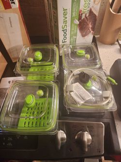 FoodSaver Vacuum Sealing Bundle – $85 OBO
TESTED & WORKING! ✅ Complete FoodSaver setup with tons of extras!