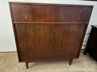Vintage Mid Century Modern 5 Piece Bedroom Set. Drexel "Parallel" by Barney Flagg (1960)