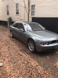 2005 745li fully loaded 14300 could use some repairs nothing major. Have car fax and clean title in hand. need gone quick