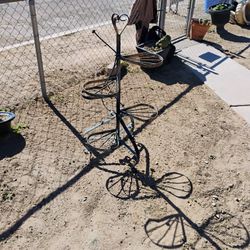 Spiral Metal Plant Stand