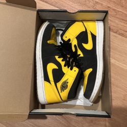 Jordan 1 Mid New Love Size 10.5