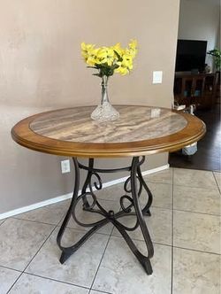 Dining tables with 4 chairs