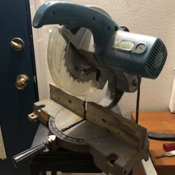 Makita 10” Miter Saw