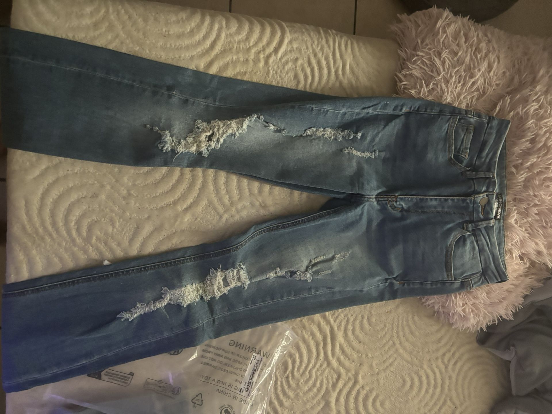 Brand New Fashion Nova Jeans Size 3