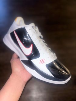 Kobe 5 “Bruce Lee Alternate”
