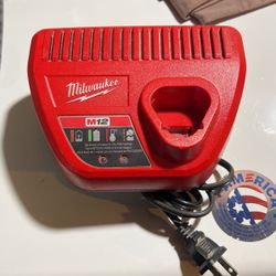 New Milwaukee, M12 Charger 