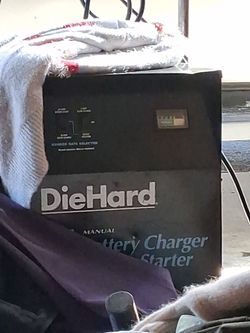 Die hard battery charger starter like new new