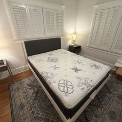 Queen Pillowtop Mattress – Clean & Comfortable