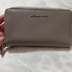 Michael Kors Wallet $15