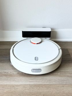Roborock Xiaomi Mi Robot Vacuum + Charging Dock