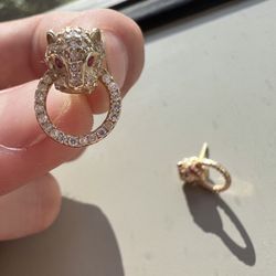 Round Diamond Panther Shape Stud Earrings Gold Finish