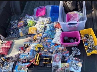 Legos Sets and Bulk No Minifigs