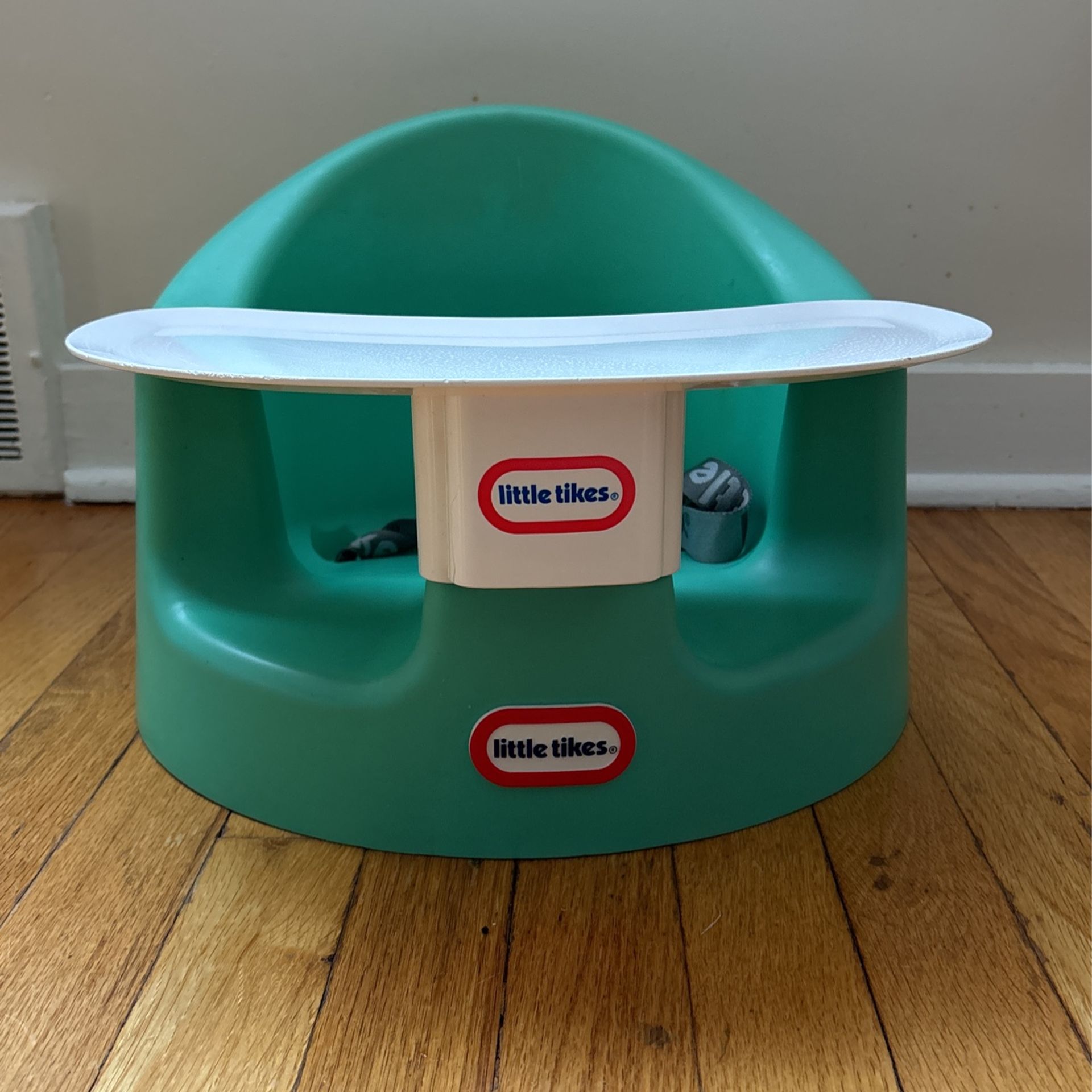 Little Tikes Infant Foam Seat Feeding Chair