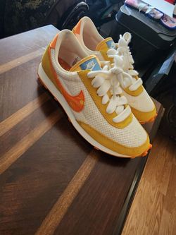 Nike Daybreaker size 9 hardly used