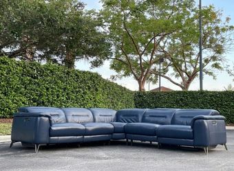 Couch/Sofa Sectional - Recliners - Leather - Delivery Available 🚛
