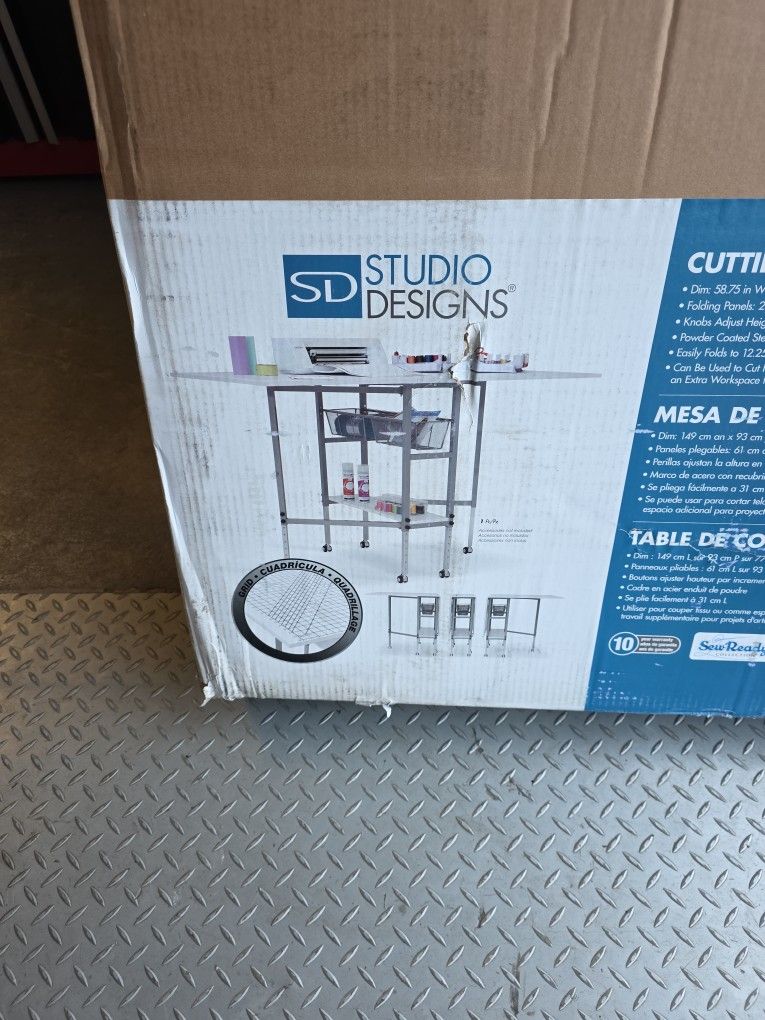 Design grid cutting table