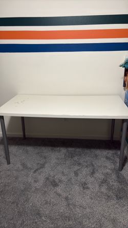 Free sturdy IKEA table