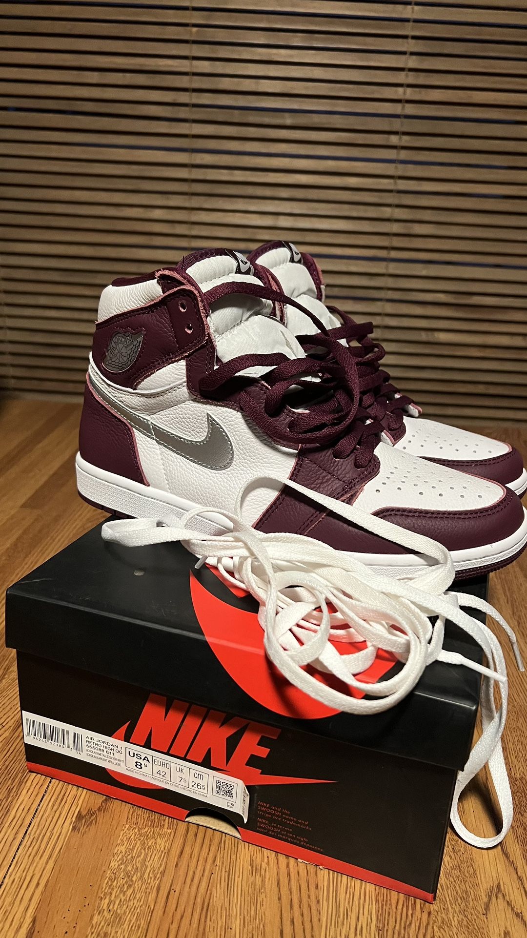 Jordan 1 Retro High OG Bordeaux