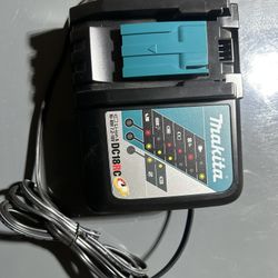 Makita Charger 