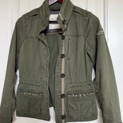 abercrombie & fitch small cargo green like new condition 