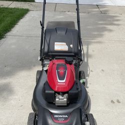 HONDA GCV-170 HRN216VKA Self Propelled Lawnmower 