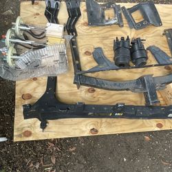 Partes Nuevas Y De USO Para Ford Y Chevy