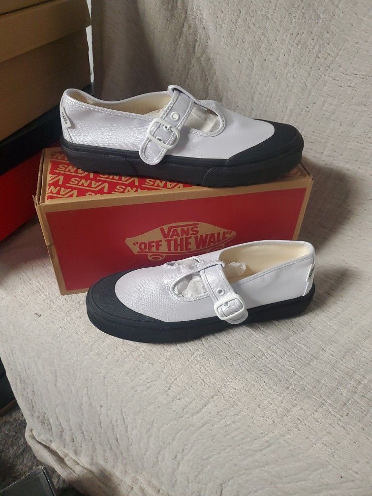 New Vans  Style  93.  Women 8.5 