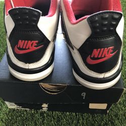Jordan4 Size 2.5y