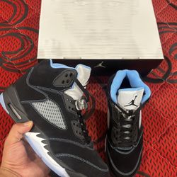 Jordan 5 Retro (UNIVERSITY BLUE)