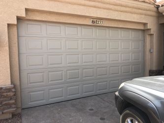 Beautiful 2 car garage door $600