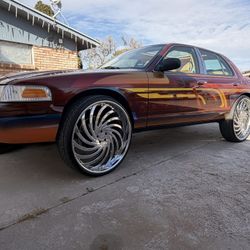 2011 Crown Victoria Intercepter 