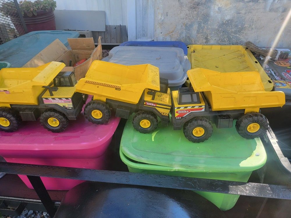 Tonka Dump Trucks (3)