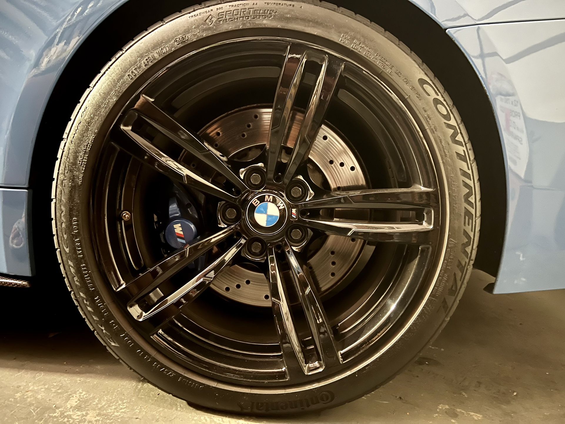 BMW 437 M Wheels with Tires
