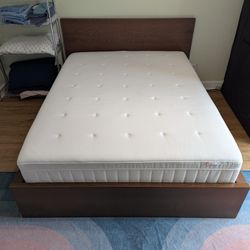 Queen mattress 