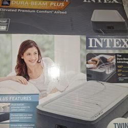 Intex Twin Air Mattress – Dura‑Beam Plus, Built‑In Pump