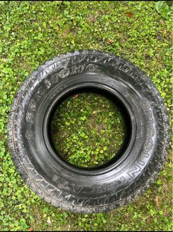 285/70/17 Tire