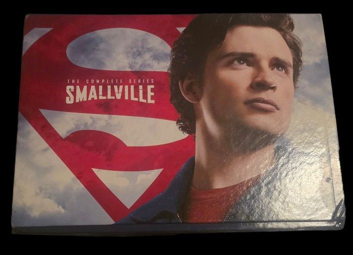 The Complete Series Smallville DVD Collector's Box Set