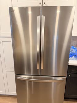 New lg open box French door refrigerator