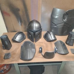 3D Printed Mandalorian Beskar Armor