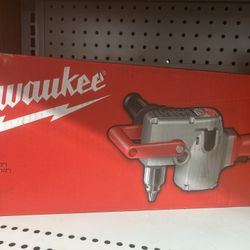 MILWAUKEE 1675-6 HOLE HAWG