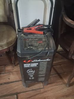 Battery charger / jumper