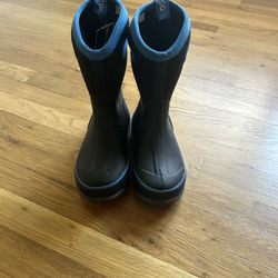 Boys Snow Boots Size 4