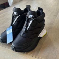 SOREL Out N About III Puffy Waterproof Insulated Boots Women's Size 6