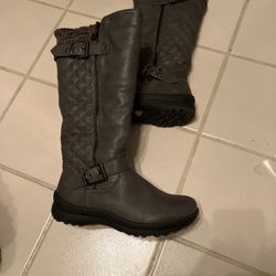 Sz 5 1/2 Dreampairs Grey Leather Fur lined Boots