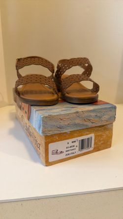New Bella Vita Zoe Italian Leather Sandals size 8 ww