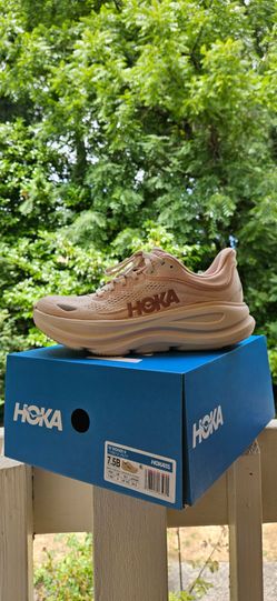 New HOKA Woman's Bondi 9 Pink Running Shoe size 7.5